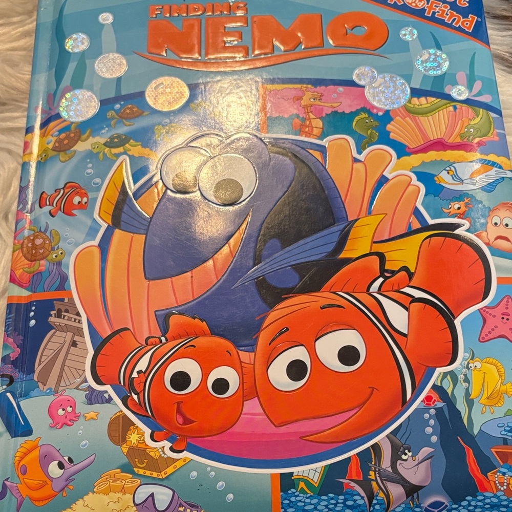 Disney Finding Nemo Blue and Orange Book